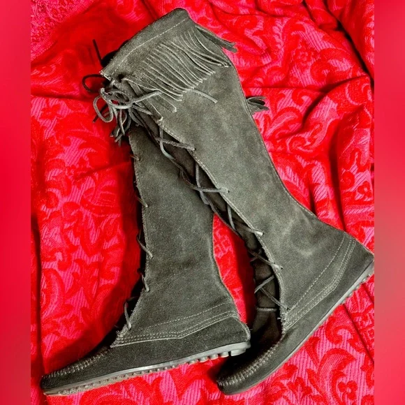 MINNETONKA MOCCASINS AND SCARVES BUNDLE - Picture 9 of 9